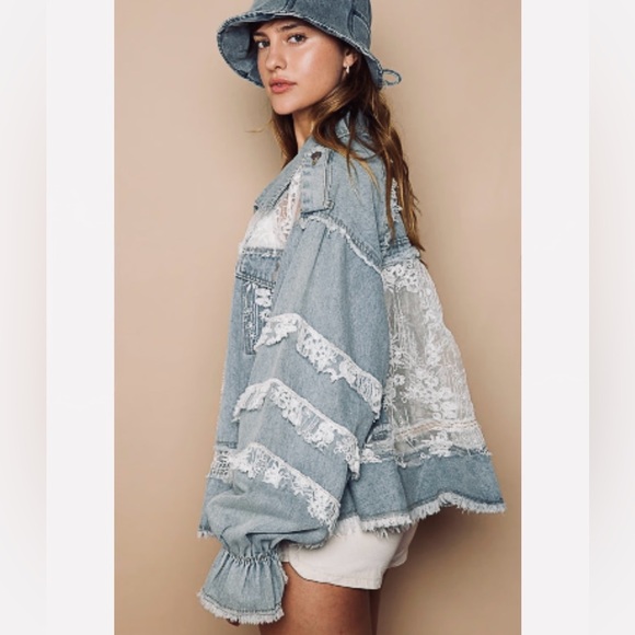 POL Light Wash Lace Ruffle Trim Oversized Denim Shacket Size Small - Picture 12 of 12
